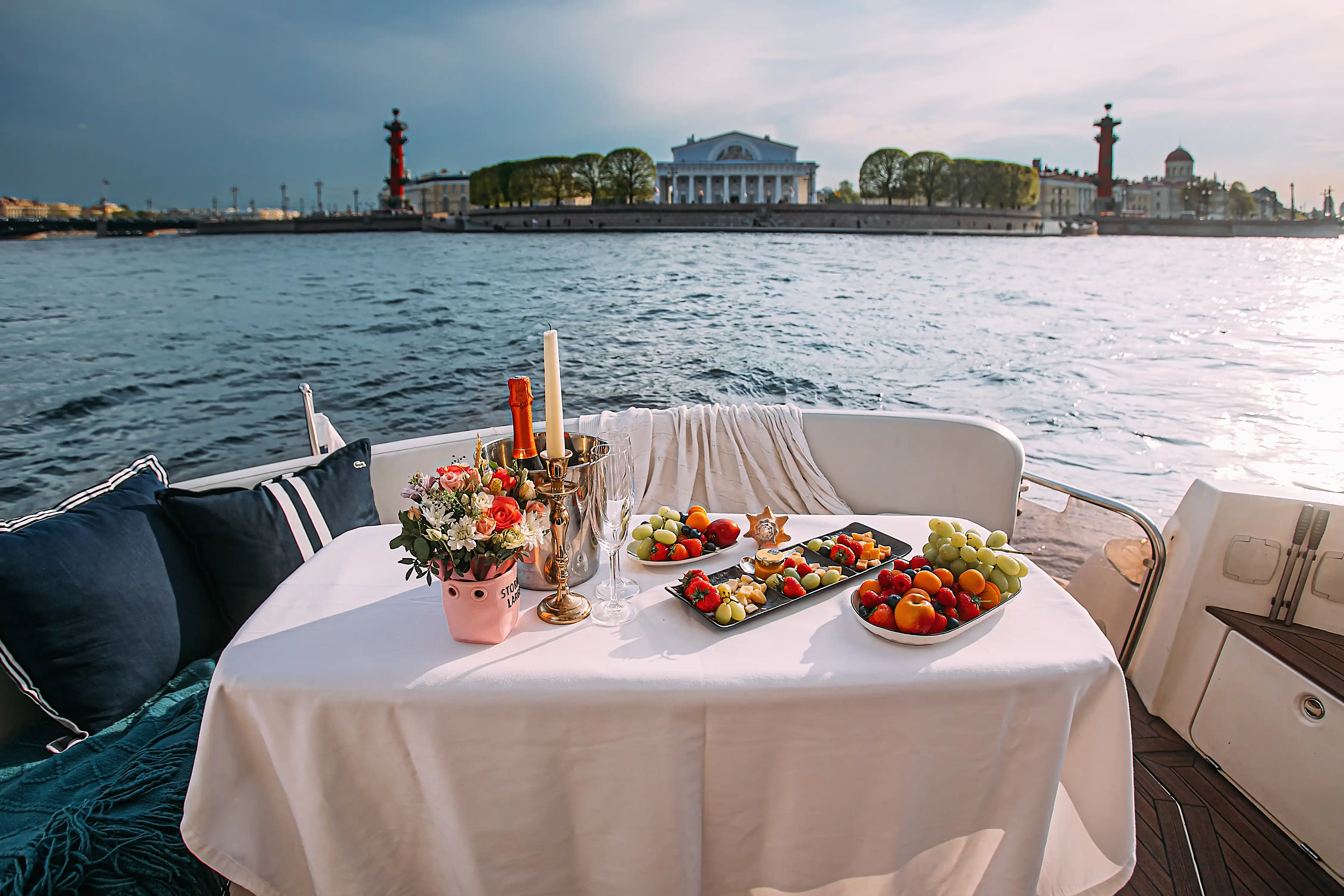 Яхта Sealine 39 AMO image- 11